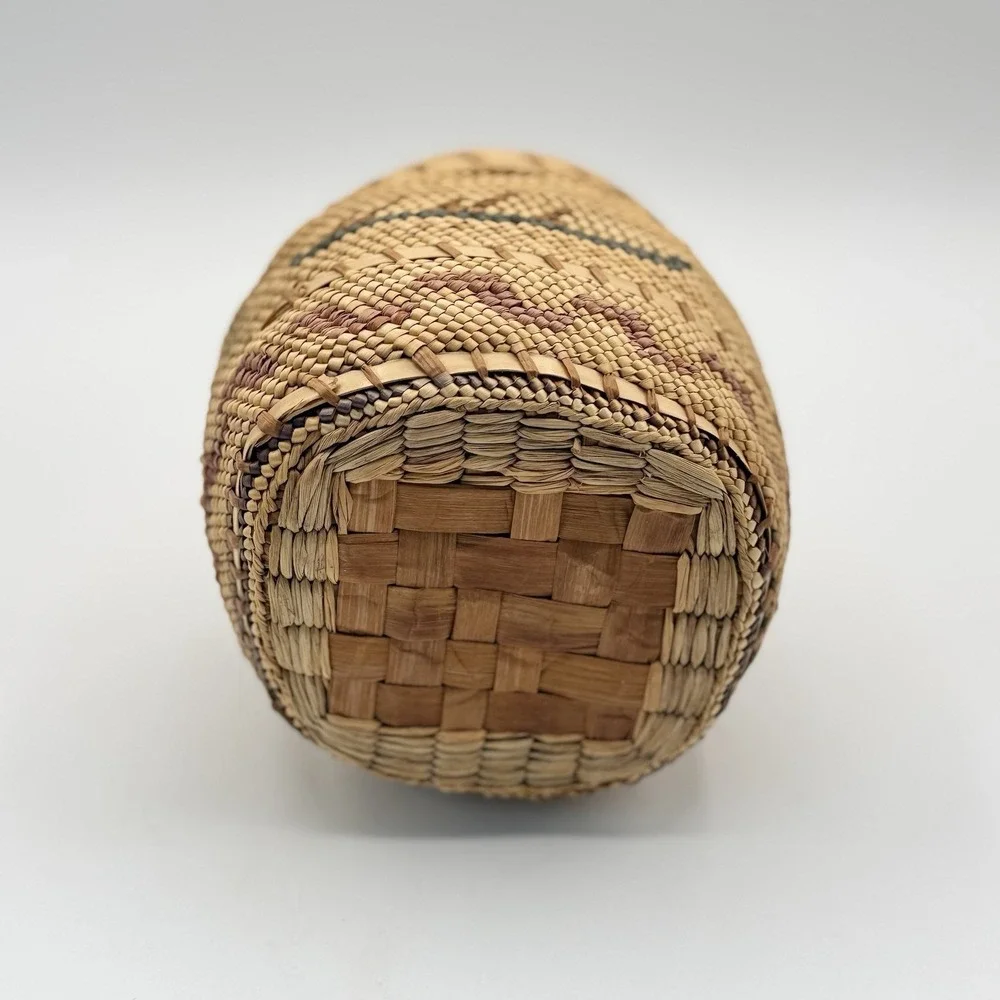 Vtg Nootka/ Makah Domed Lidded Native American Basket Northwest Coast 6.5
